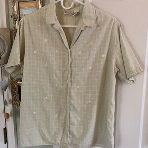 Classic Elements Green & White Gingham Cotton Button Down w/Embroidered Flowers